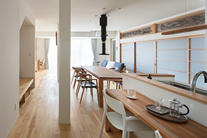 週末に親族が集まる 上下二世帯住宅